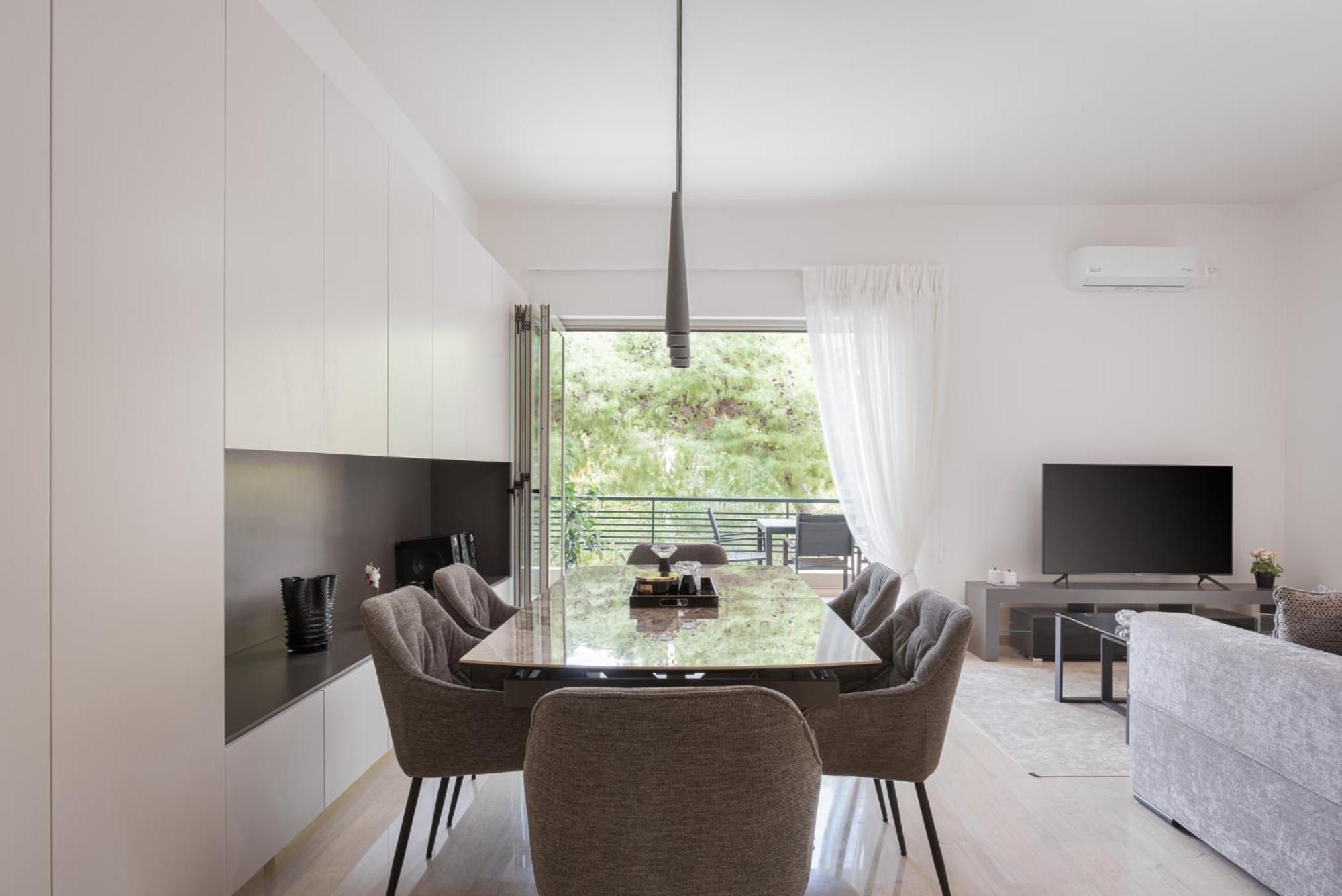 Vouliagmeni Stylish Apartment *